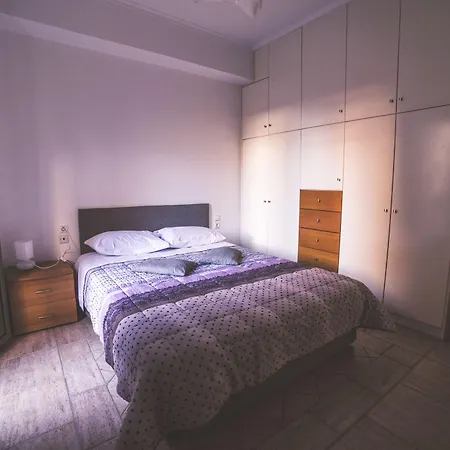 Nefeli Appartement *