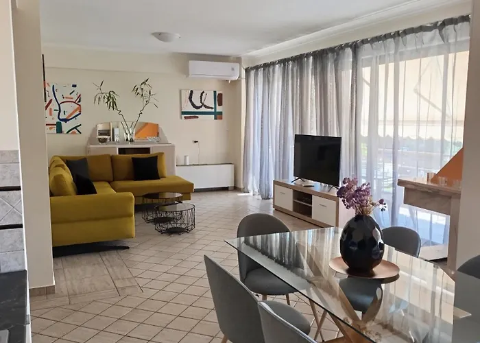 Nefeli Appartement *