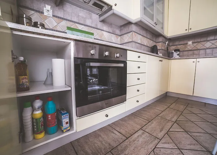 Nefeli Appartement *